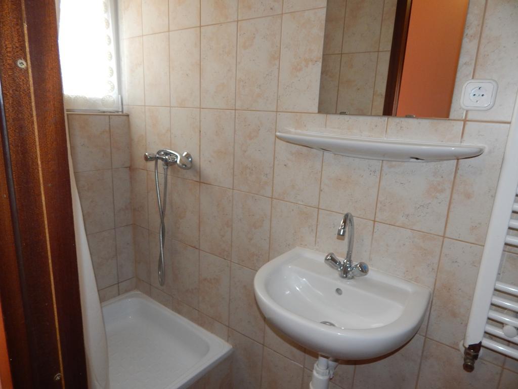 Kalvin Vendegszobak Debrecen Bagian luar foto