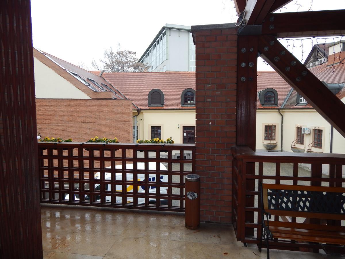 Kalvin Vendegszobak Debrecen Bagian luar foto
