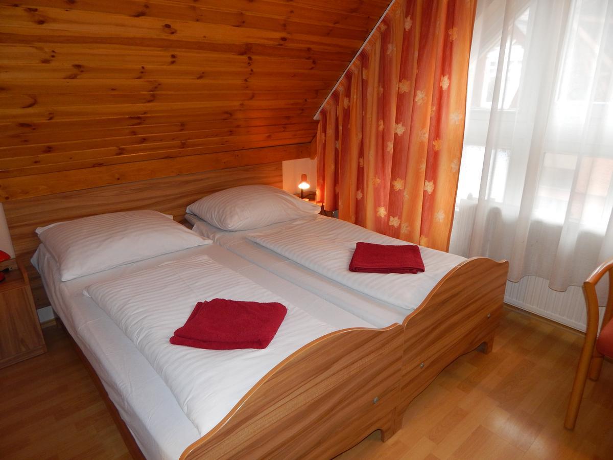 Kalvin Vendegszobak Debrecen Bagian luar foto